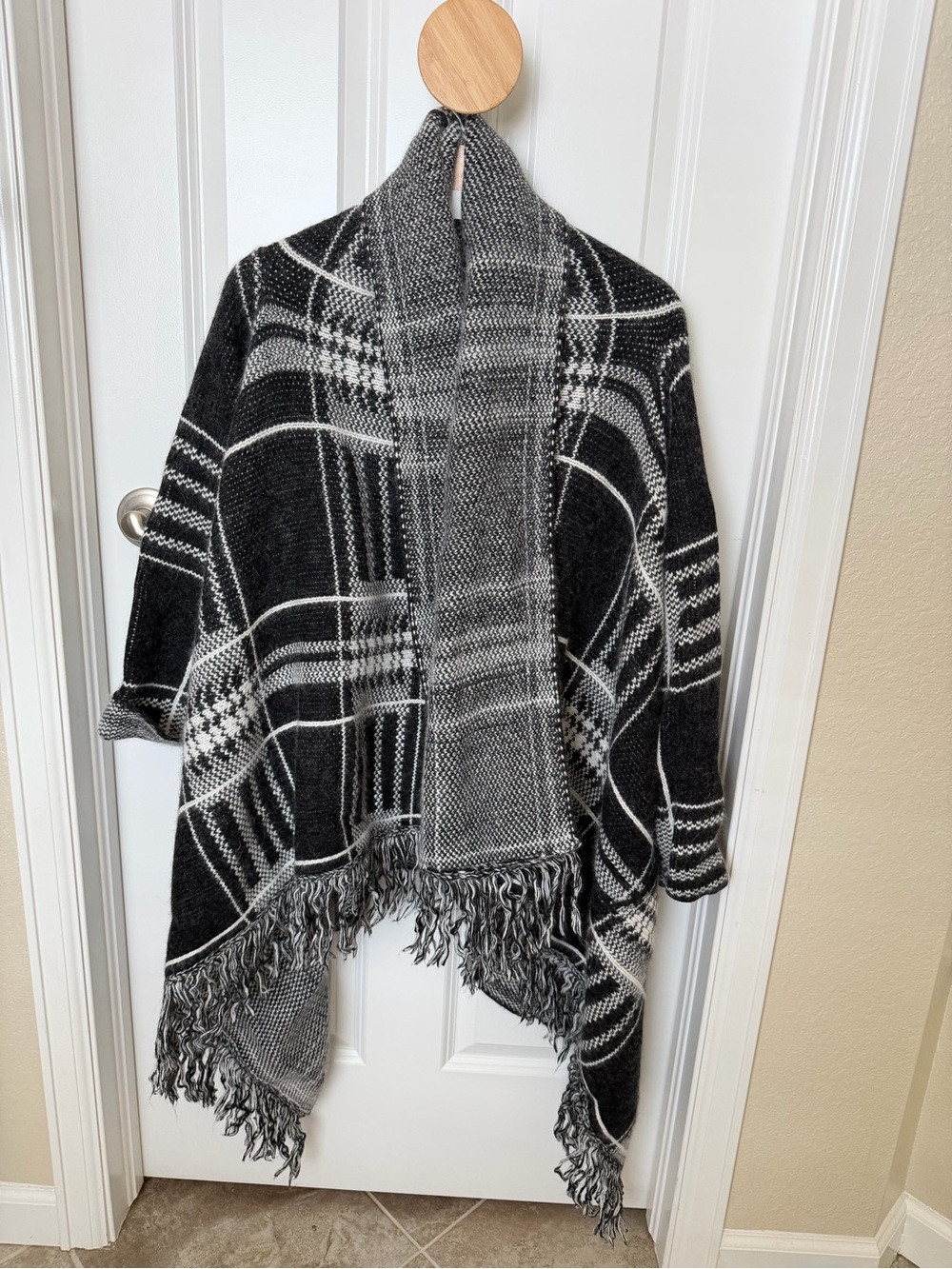 Maje Angora Blend Plaid Cape Cardigan Blanket Shawl TU